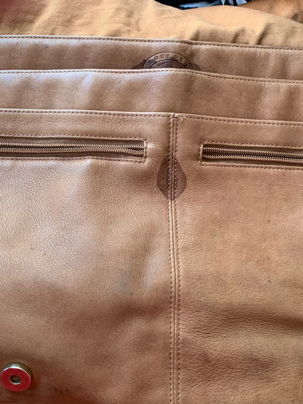 BOULDER RIDGE Glove Tanned Cowhide Leather Gold Hardware Large Messenger Bag